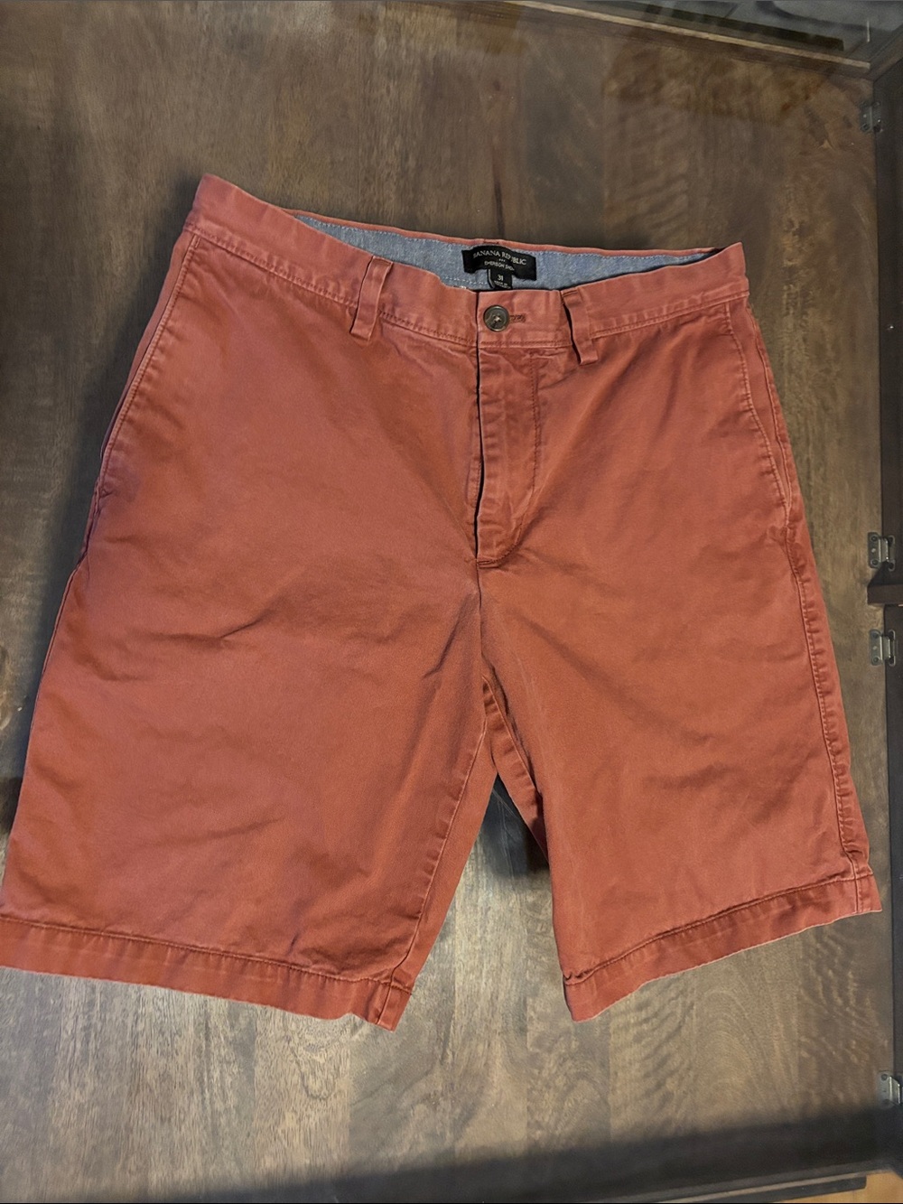 Banana Republic Men's Rust Flat Front Chino Shorts. Emerson Short.